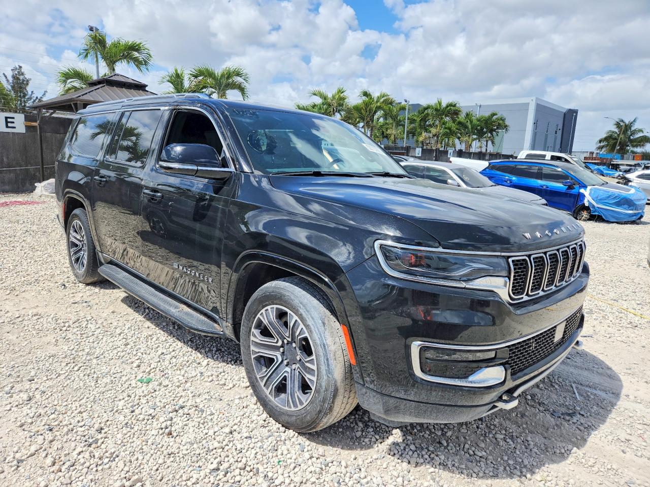 2024 Jeep Wagoneer VIN 1C4SJSBP8RS104961 photo 4