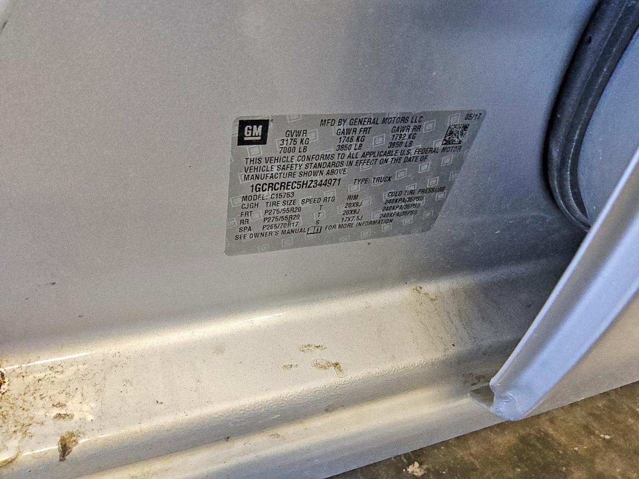 2017 Chevrolet All models VIN 1GCRCREC5HZ344971 photo 12