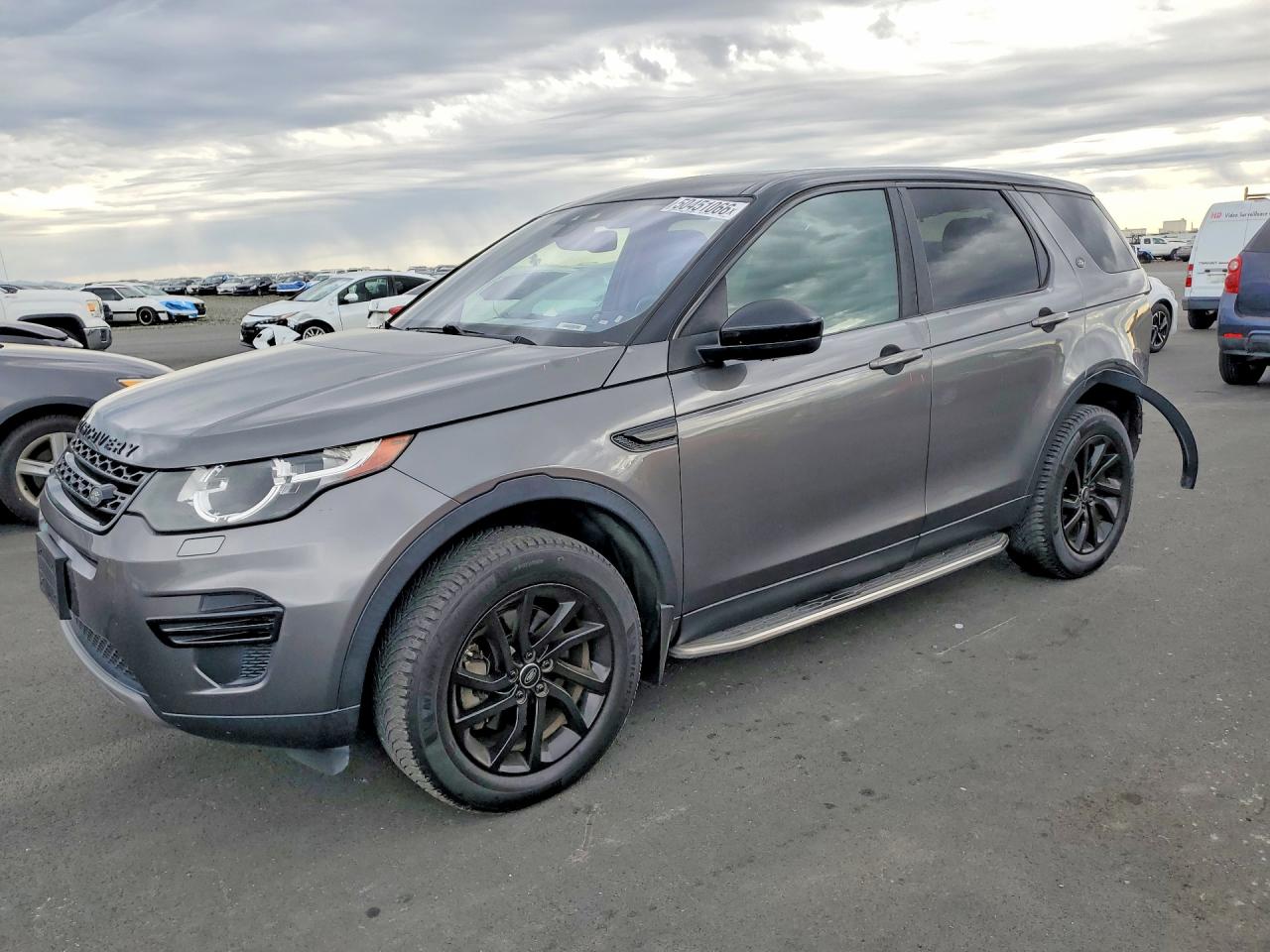 2017 Land Discovery VIN SALCP2BG1HH638844 photo 1