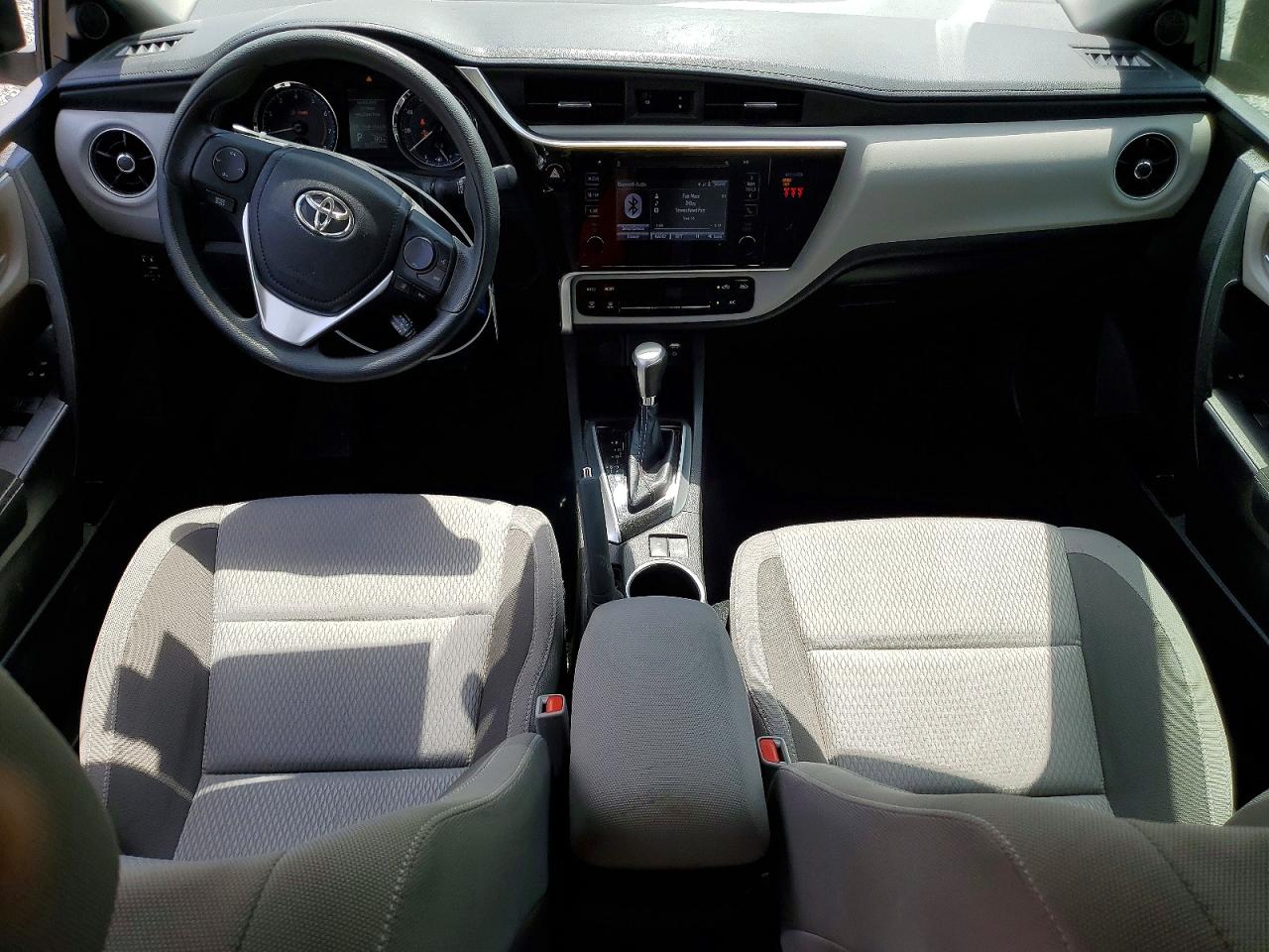 2019 Toyota Corolla VIN 5YFBURHE8KP941853 photo 8