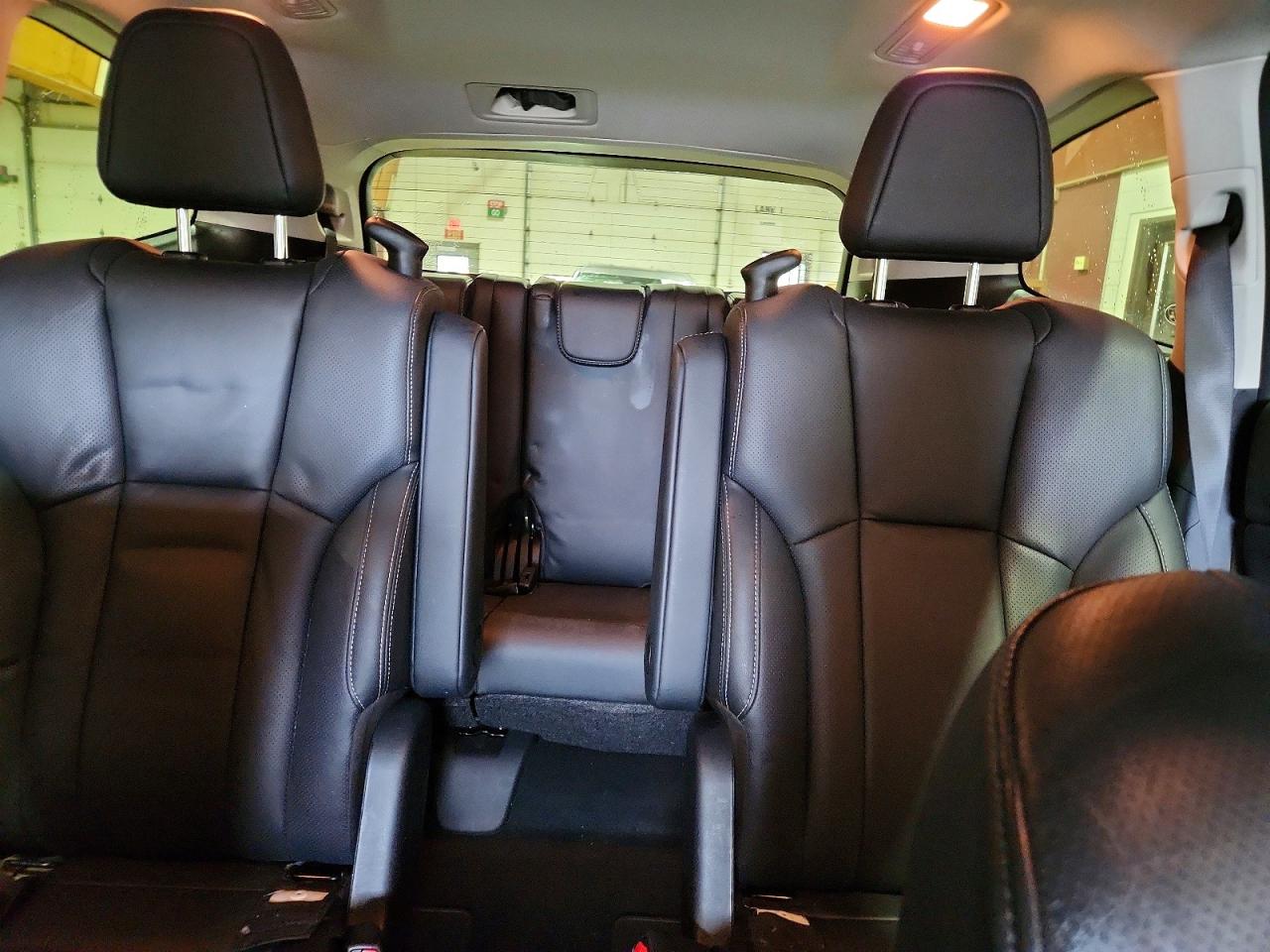 2023 Subaru Ascent VIN 4S4WMASD8P3406472 photo 10