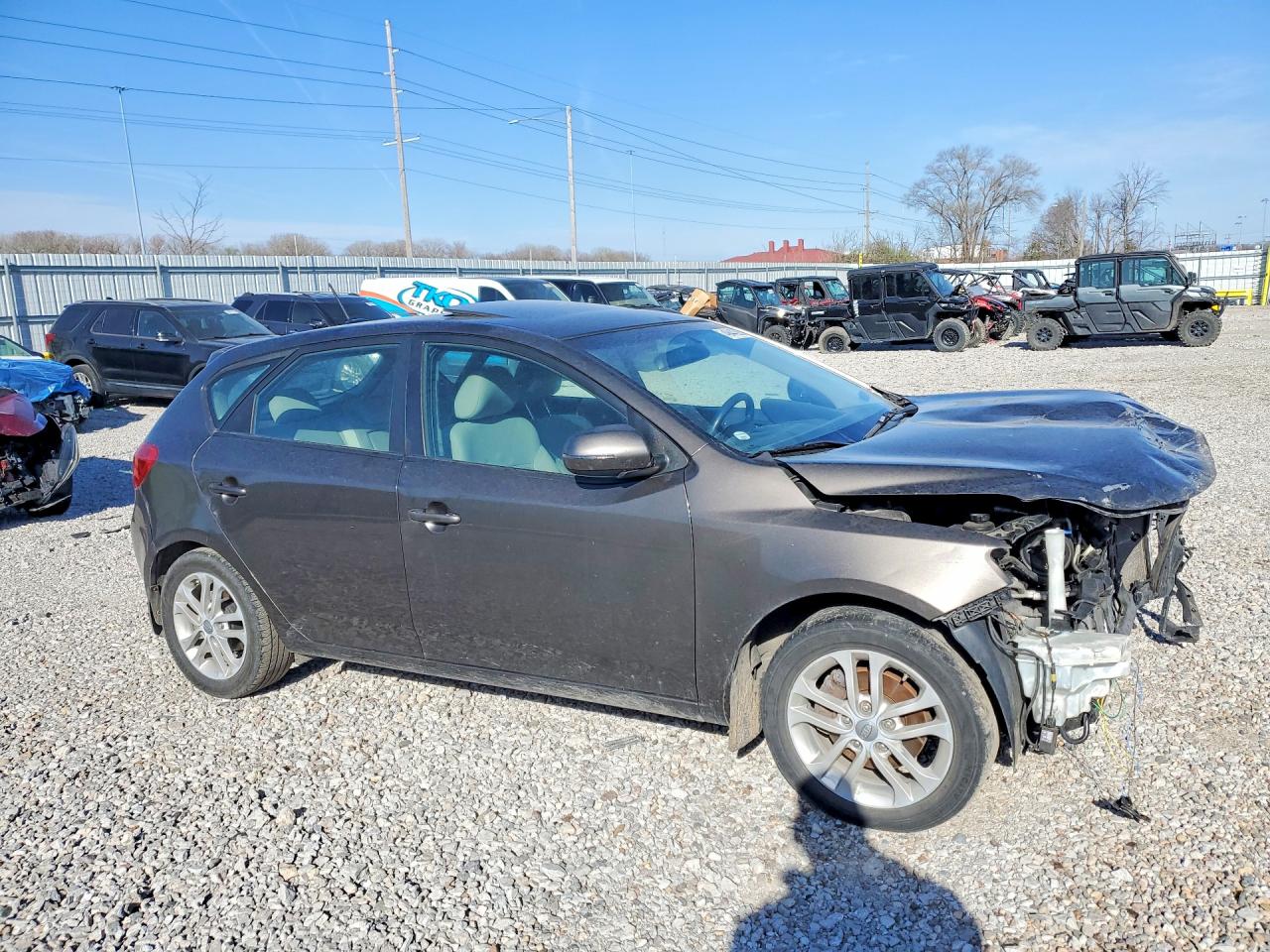 2012 Kia Forte VIN KNAFU5A23C5480504 photo 4