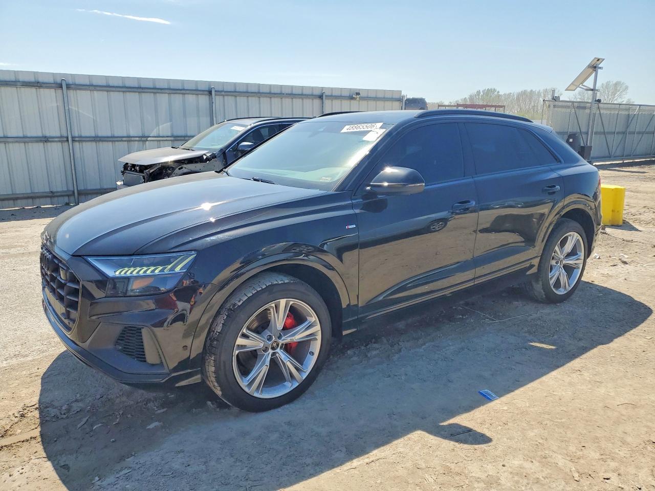 2022 Audi Q8 VIN WA1EVBF12ND021879 photo 1