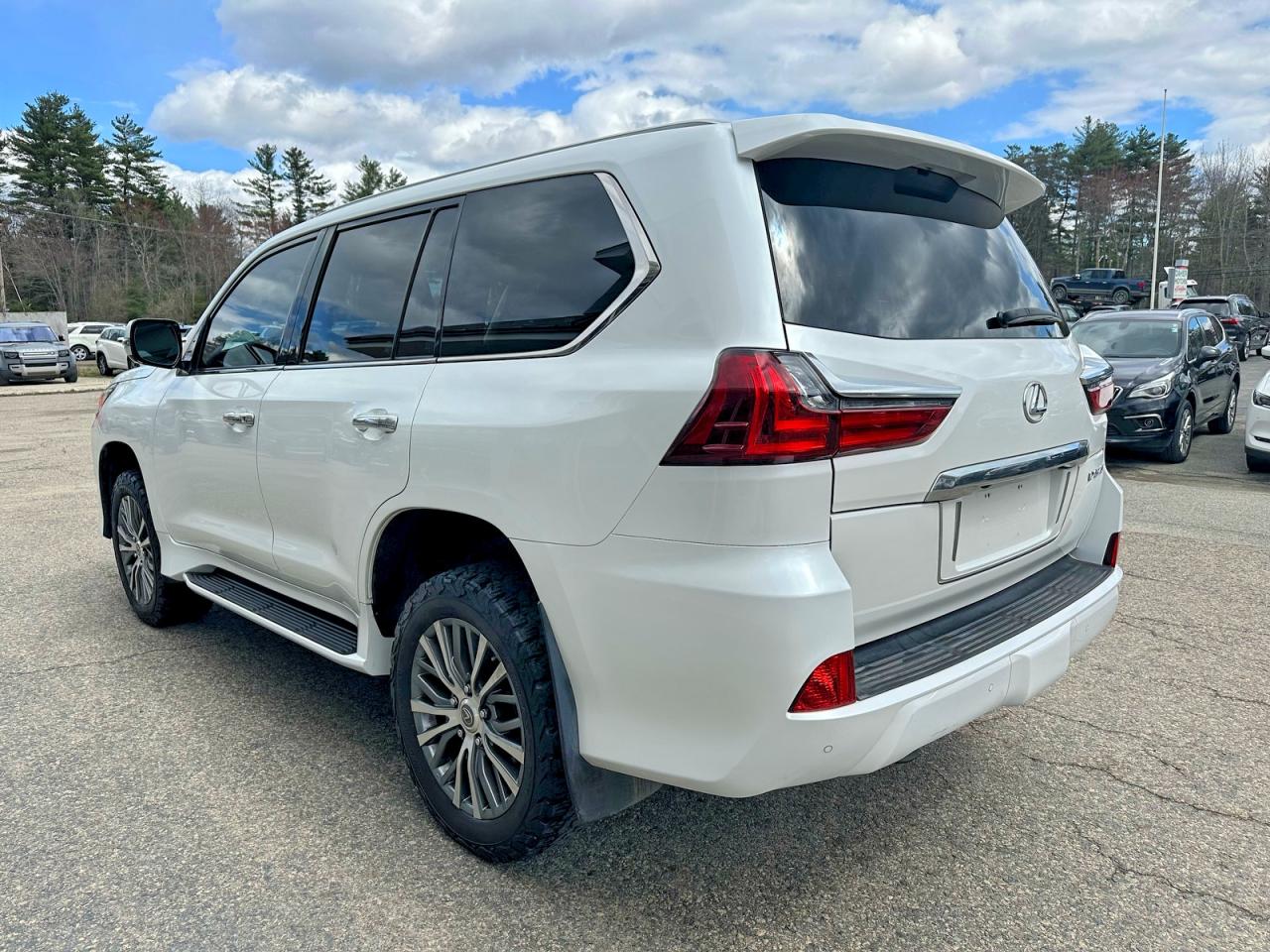 2019 LEXUS Lx570 VIN JTJHY7AX2K4285356 photo 3