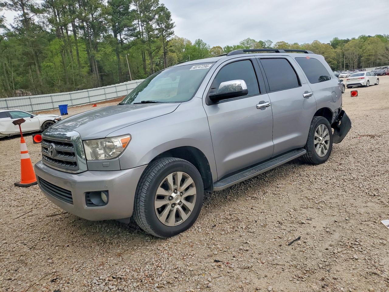 2014 Toyota Sequoia VIN 5TDJW5G11ES093243 photo 1