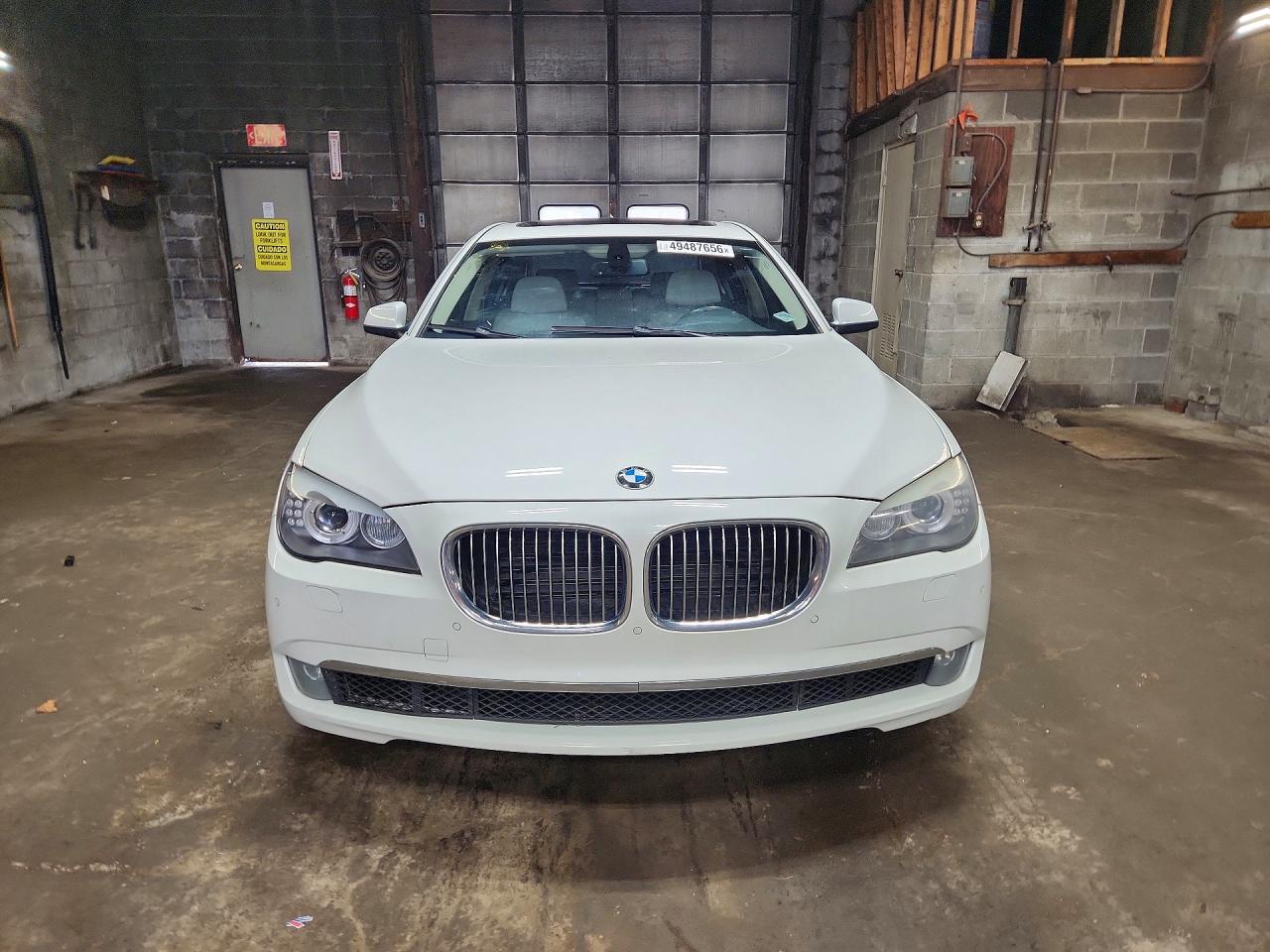 2011 BMW 7 series VIN WBAKB4C55BC573833 photo 5