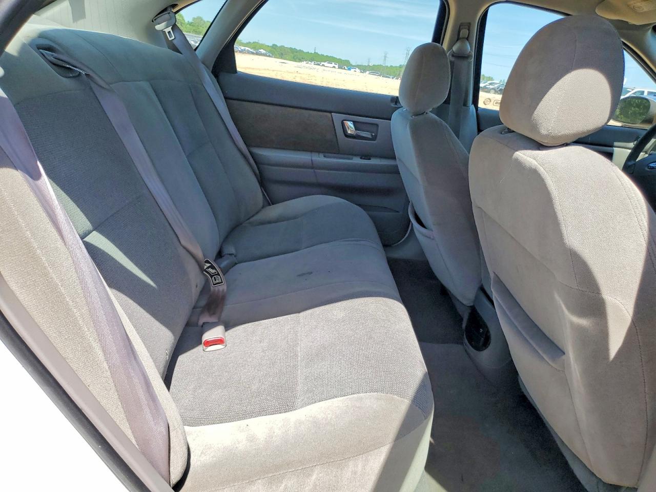 2002 Ford Taurus VIN 1FAFP53UX2A122305 photo 10