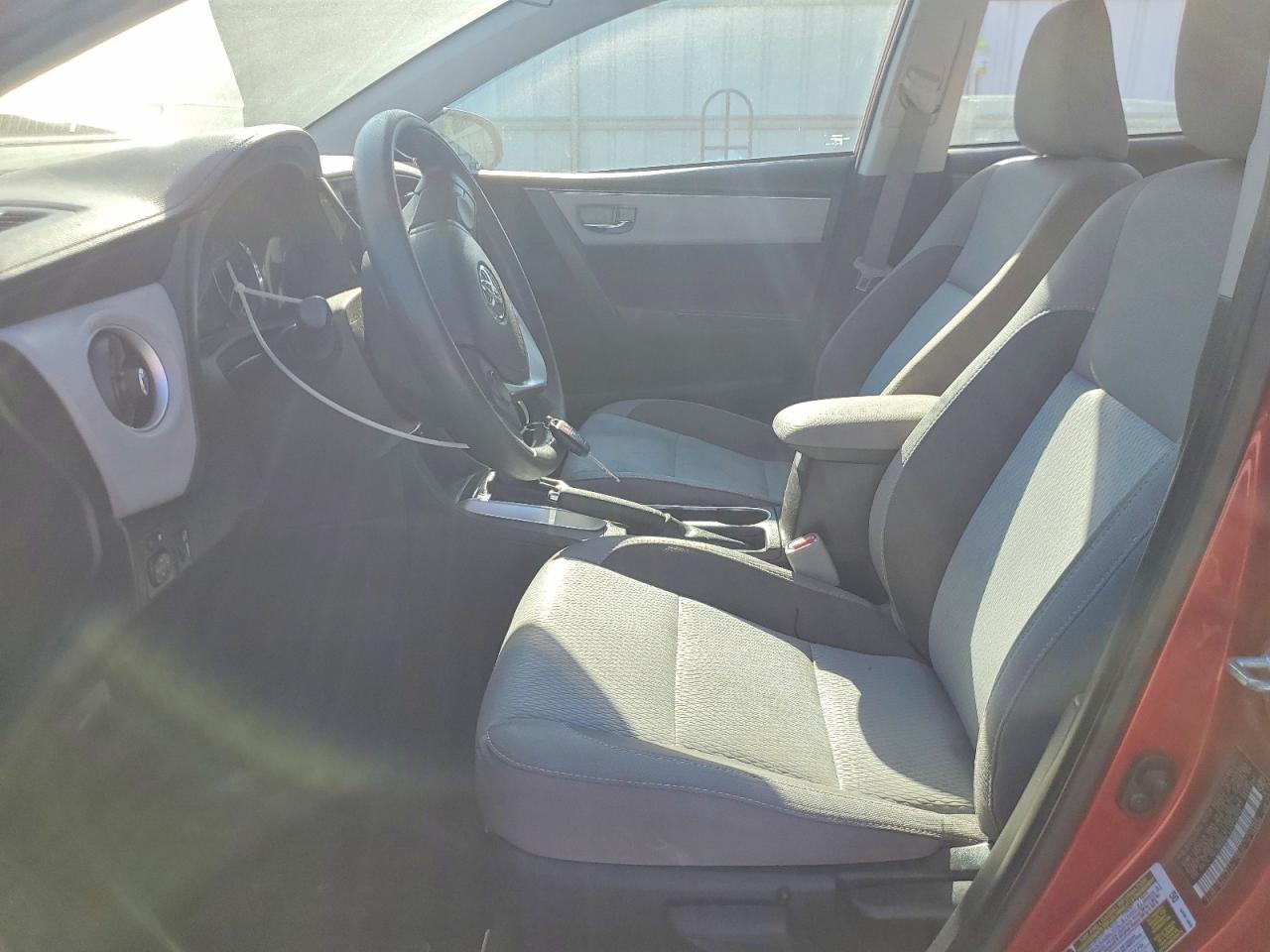 2018 Toyota Corolla VIN 2T1BURHEXJC019373 photo 7