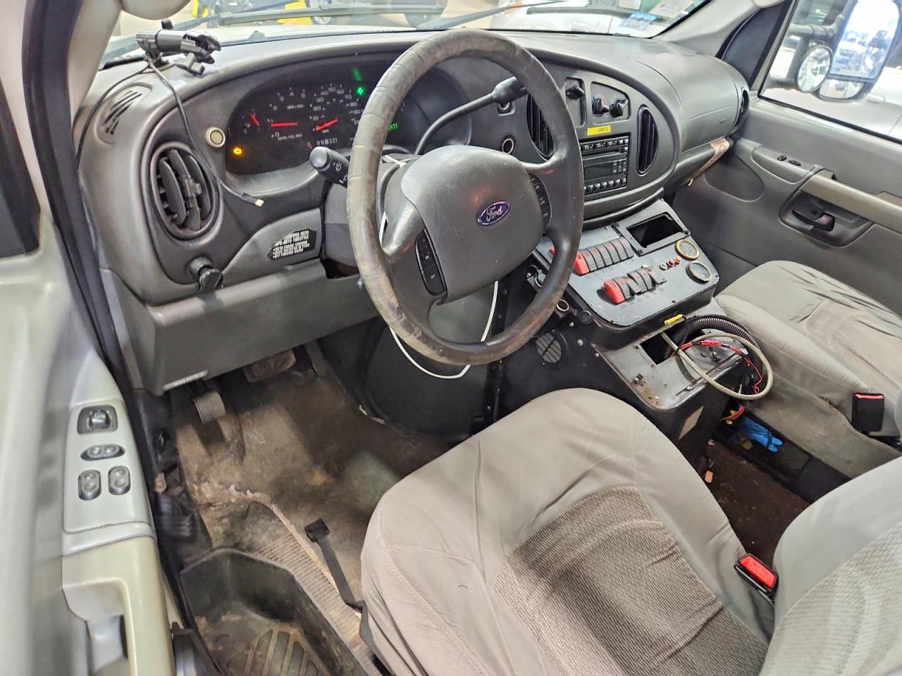 2006 Ford Econoline VIN 1FDWE35P86HA97344 photo 8