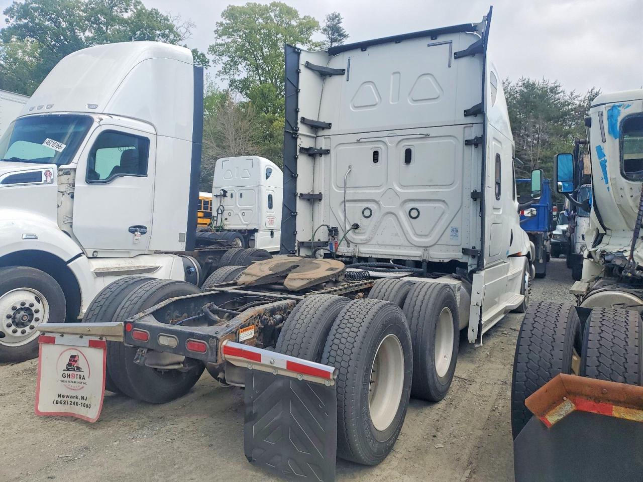 2020 FREIGHTLINER All other VIN 3AKJHHDR2LSLS3468 photo 4