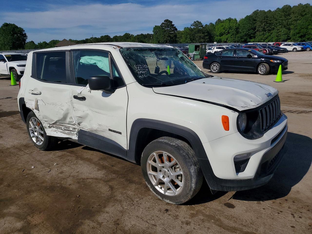 2023 Jeep Renegade VIN ZACNJDB13PPP19101 photo 4