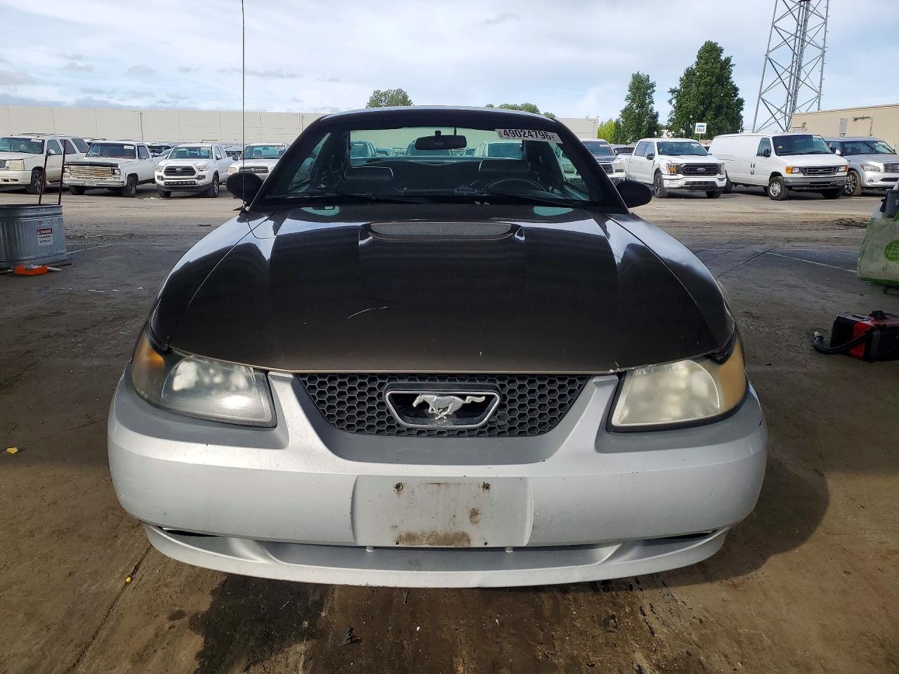 2001 Ford Mustang VIN 1FAFP40441F246084 photo 5