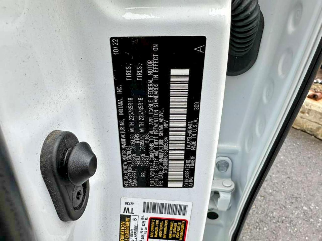 2023 Toyota Highlander VIN 5TDKDRBH0PS005064 photo 10