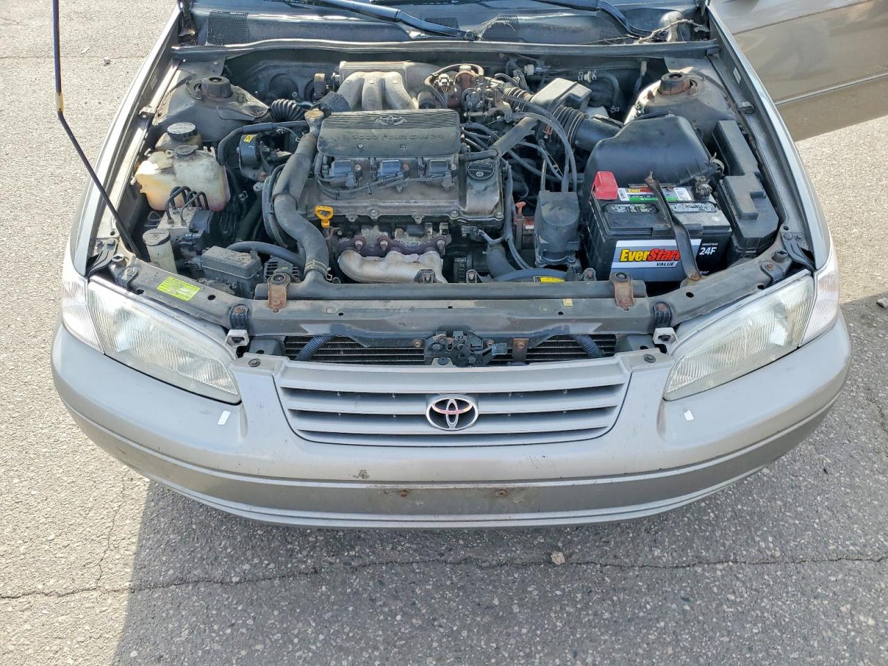 1998 Toyota Camry VIN 4T1BF28K8WU061893 photo 11