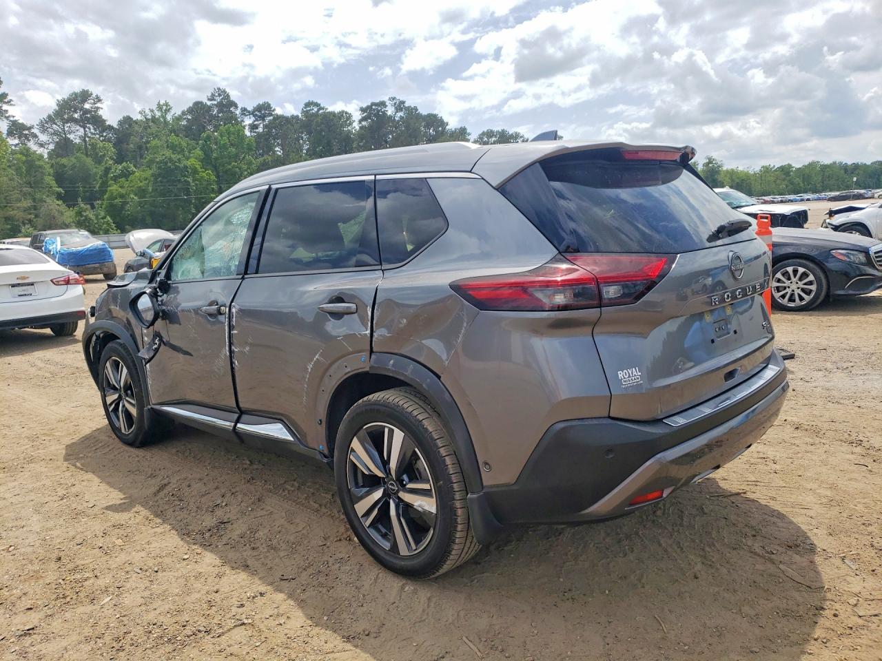 2023 Nissan Rogue VIN JN8BT3CA9PW004078 photo 2