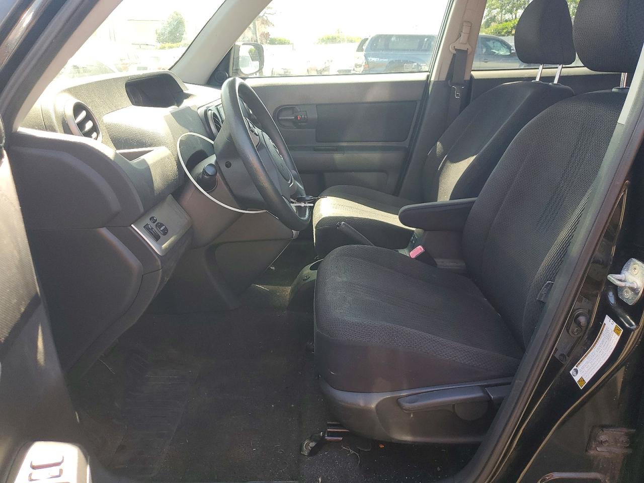 2009 TOYOTA Scion VIN JTLKE50EX91075237 photo 7