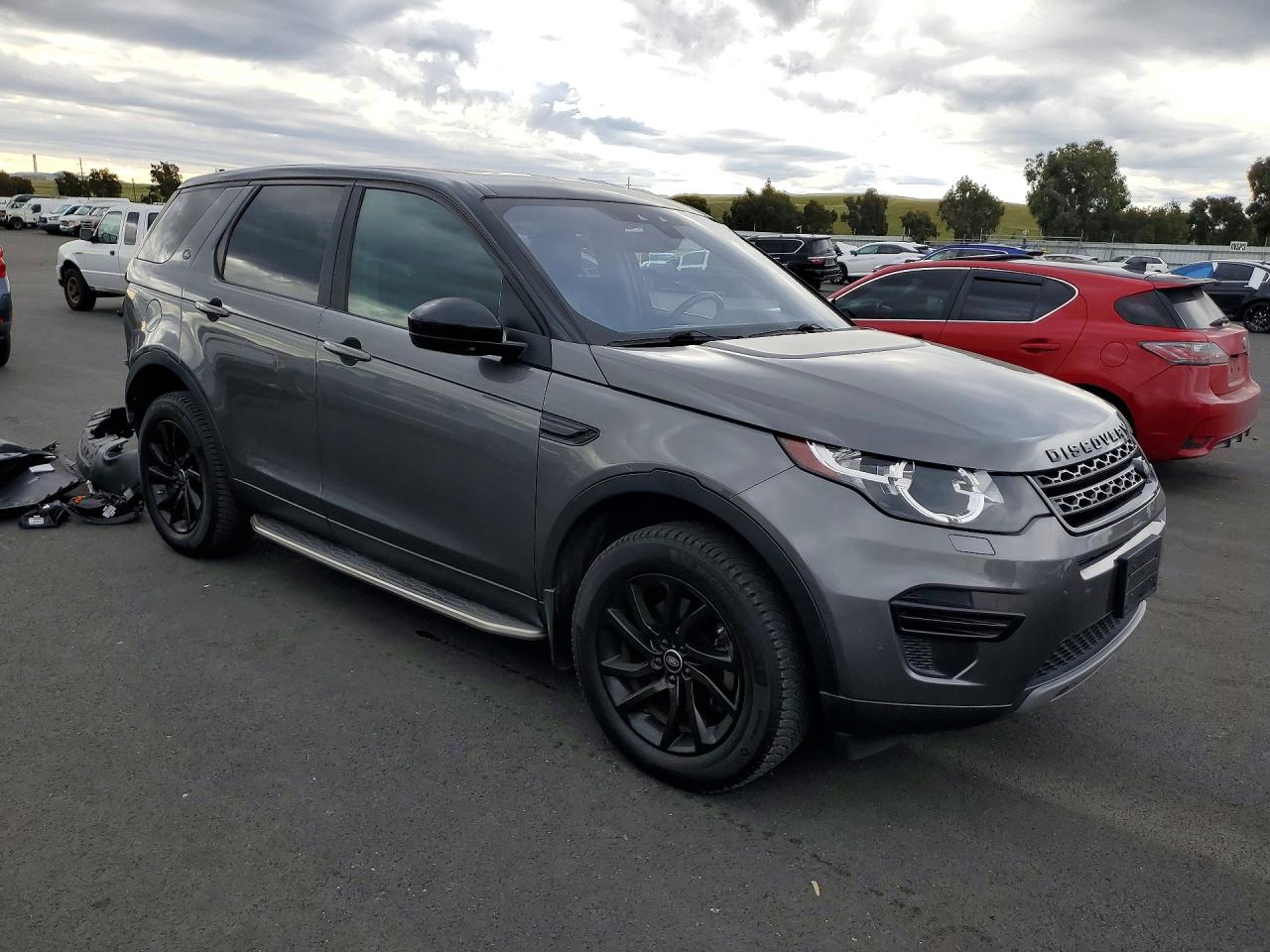 2017 Land Discovery VIN SALCP2BG1HH638844 photo 4