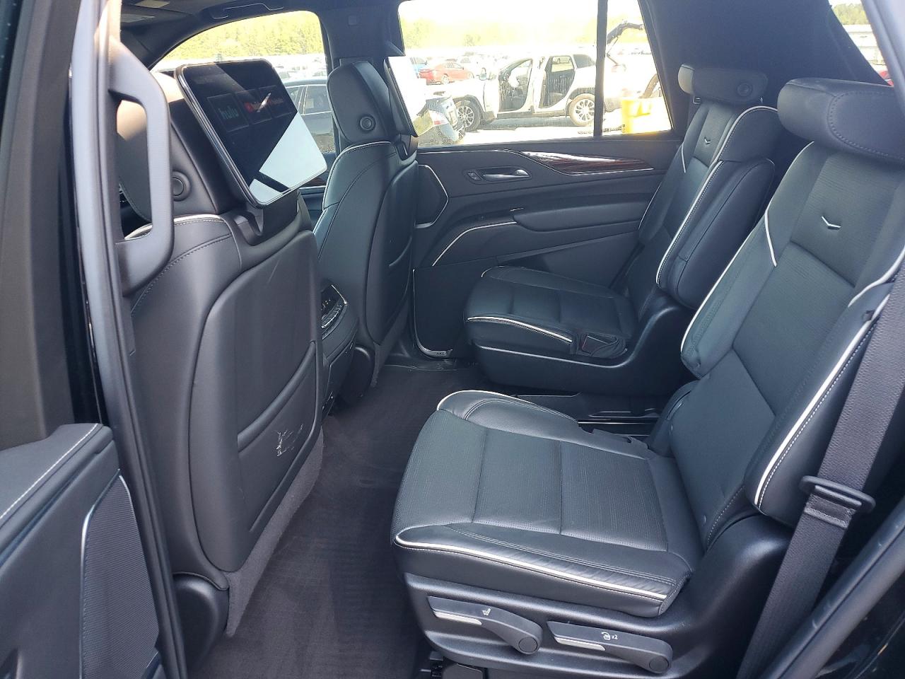 2024 Cadillac Escalade VIN 1GYS4BKL3RR268494 photo 11