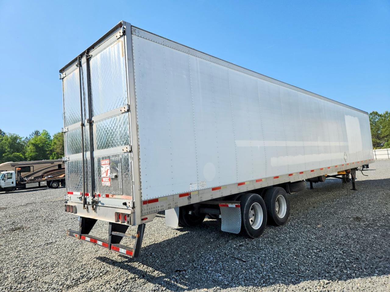 2007 UTIL Trailer VIN 1UYVS25367U130223 photo 4