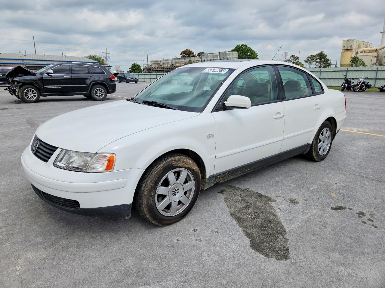 1999 VOLKSWAGEN Passat VIN WVWPD63B0XE491640 photo 1