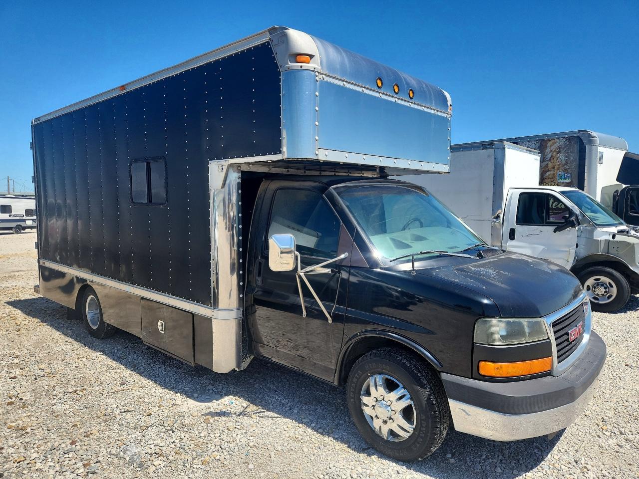 2004 GMC Savana VIN 1GDJG31U641180843 photo 4