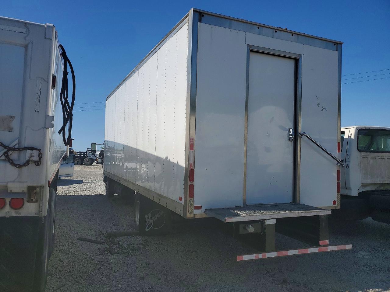 2015 Mitsubishi All other VIN JL6CRK1A2FK000432 photo 2
