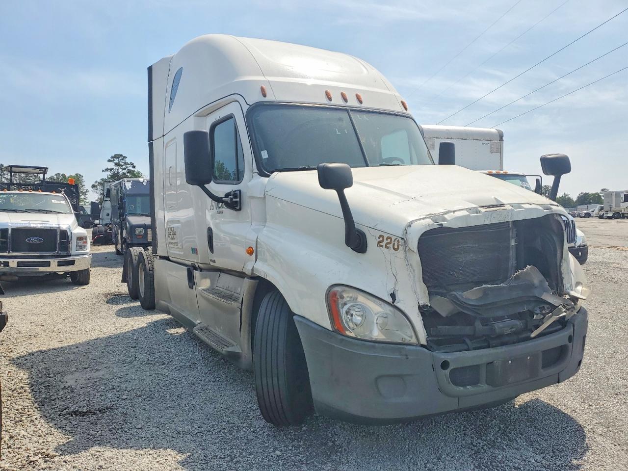 2018 FREIGHTLINER All other VIN 3AKJGLDR8JSHR0755 photo 1