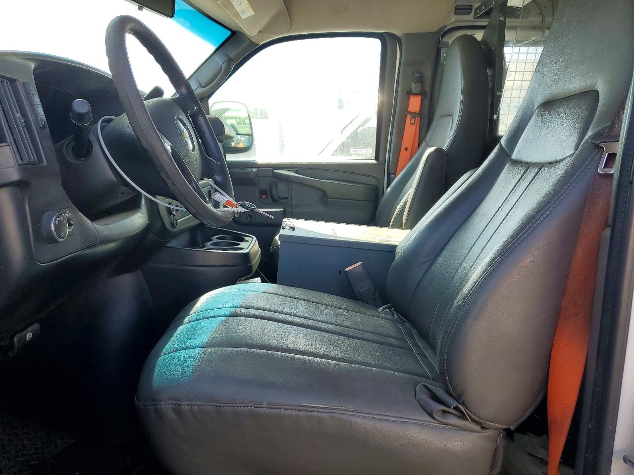 2013 Chevy Express VIN 1GCWGFCB9D1902264 photo 7