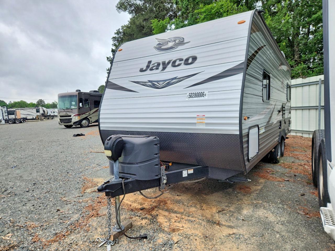 2021 JAYCO All models VIN 1UJBJ0BL2M17Z0270 photo 2