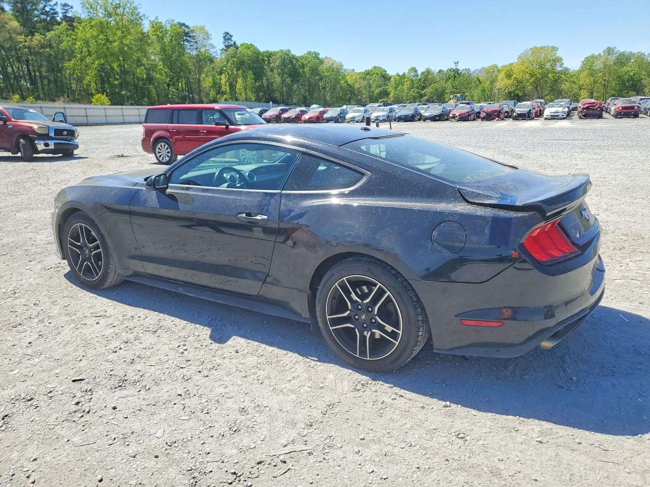 2018 Ford Mustang VIN 1FA6P8TH0J5179396 photo 2