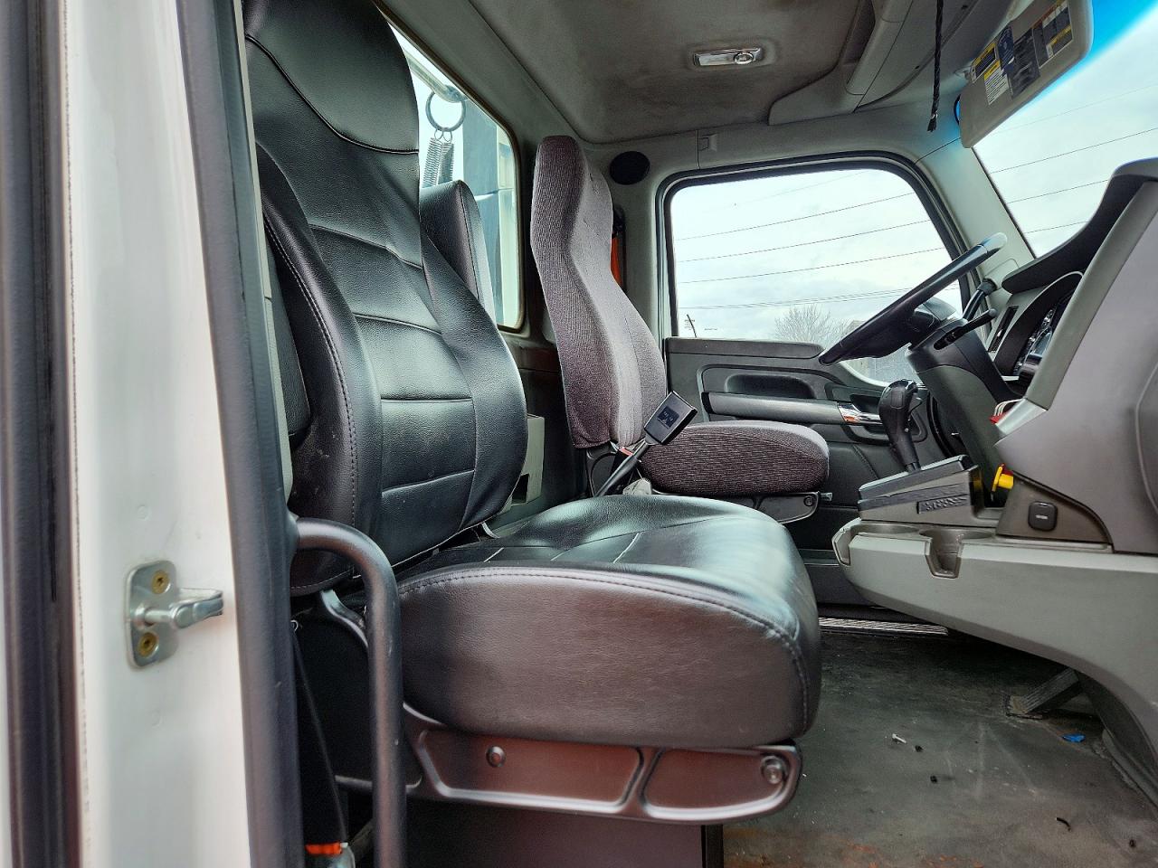 2016 KENWORTH All other VIN 1XKYA48X6GJ496309 photo 6