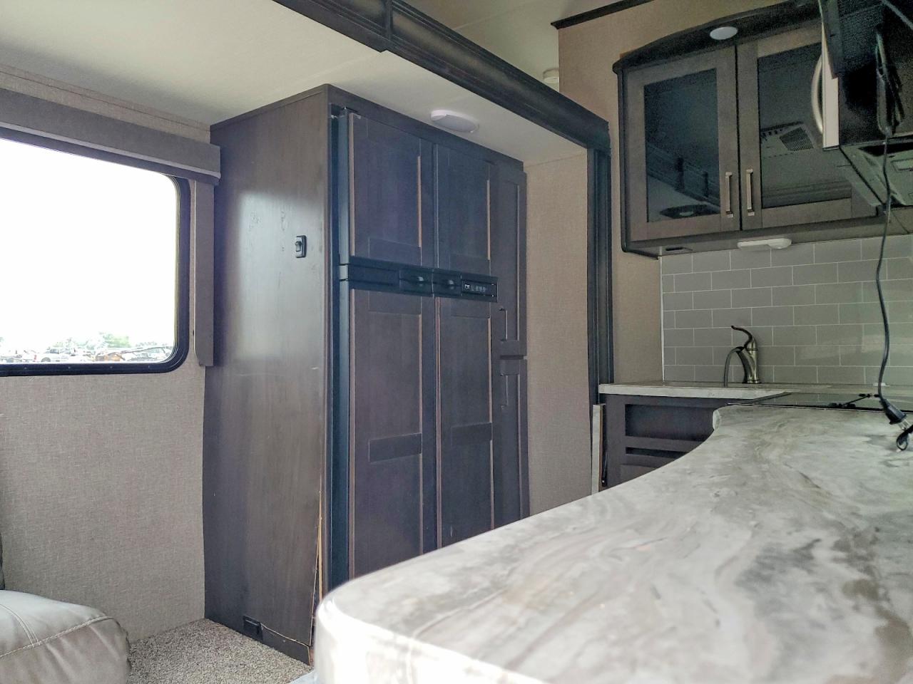 2020 GRAND Reflection VIN 573FR3128L3414317 photo 5