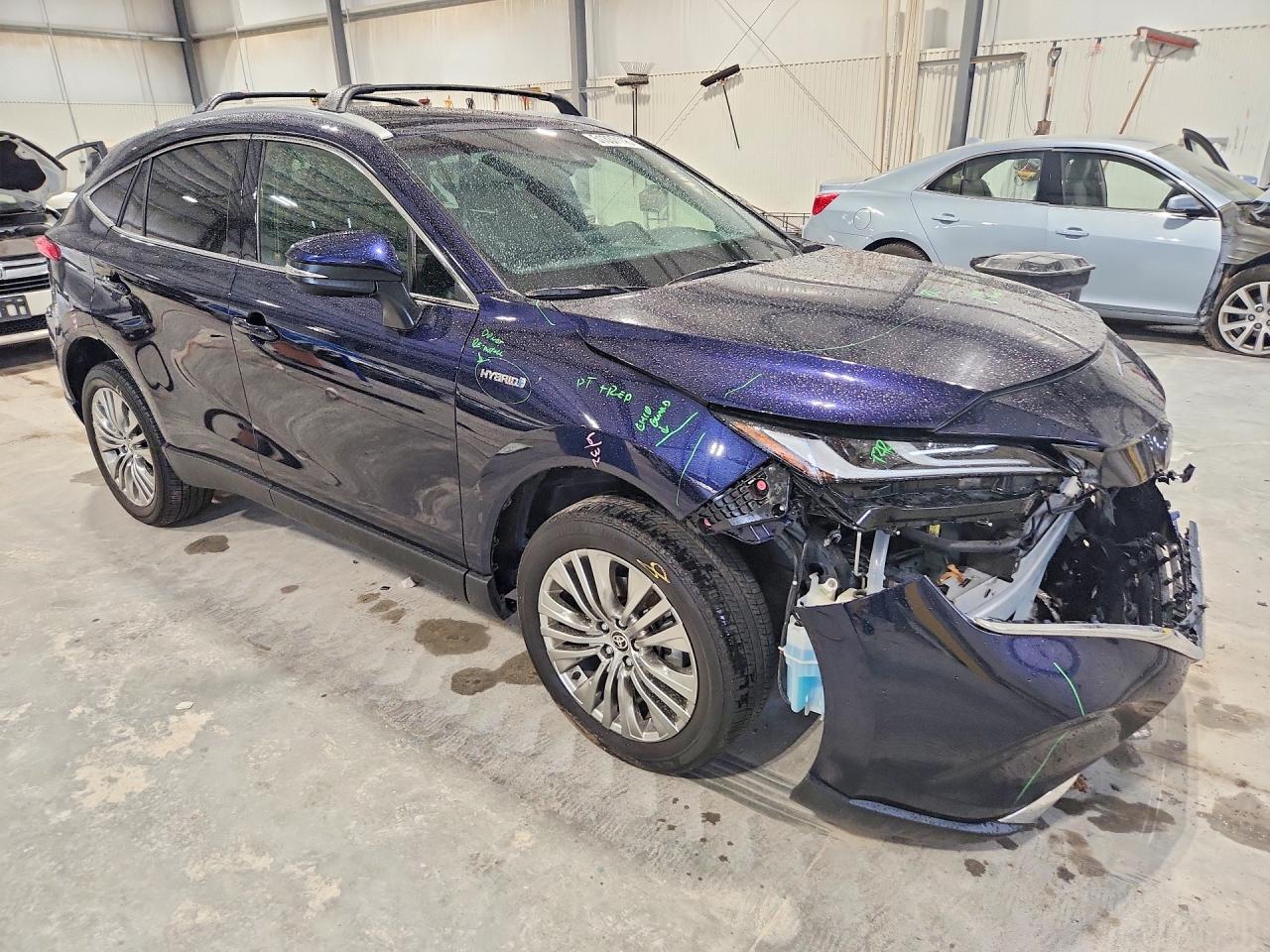 2021 Toyota Venza VIN JTEAAAAH8MJ035103 photo 4