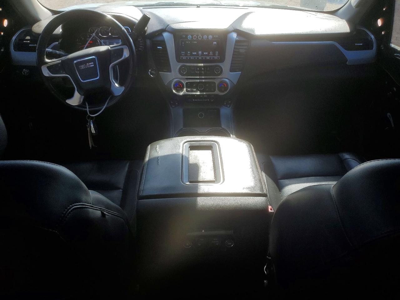 2020 GMC Yukon VIN 1GKS1BKC2LR254628 photo 8