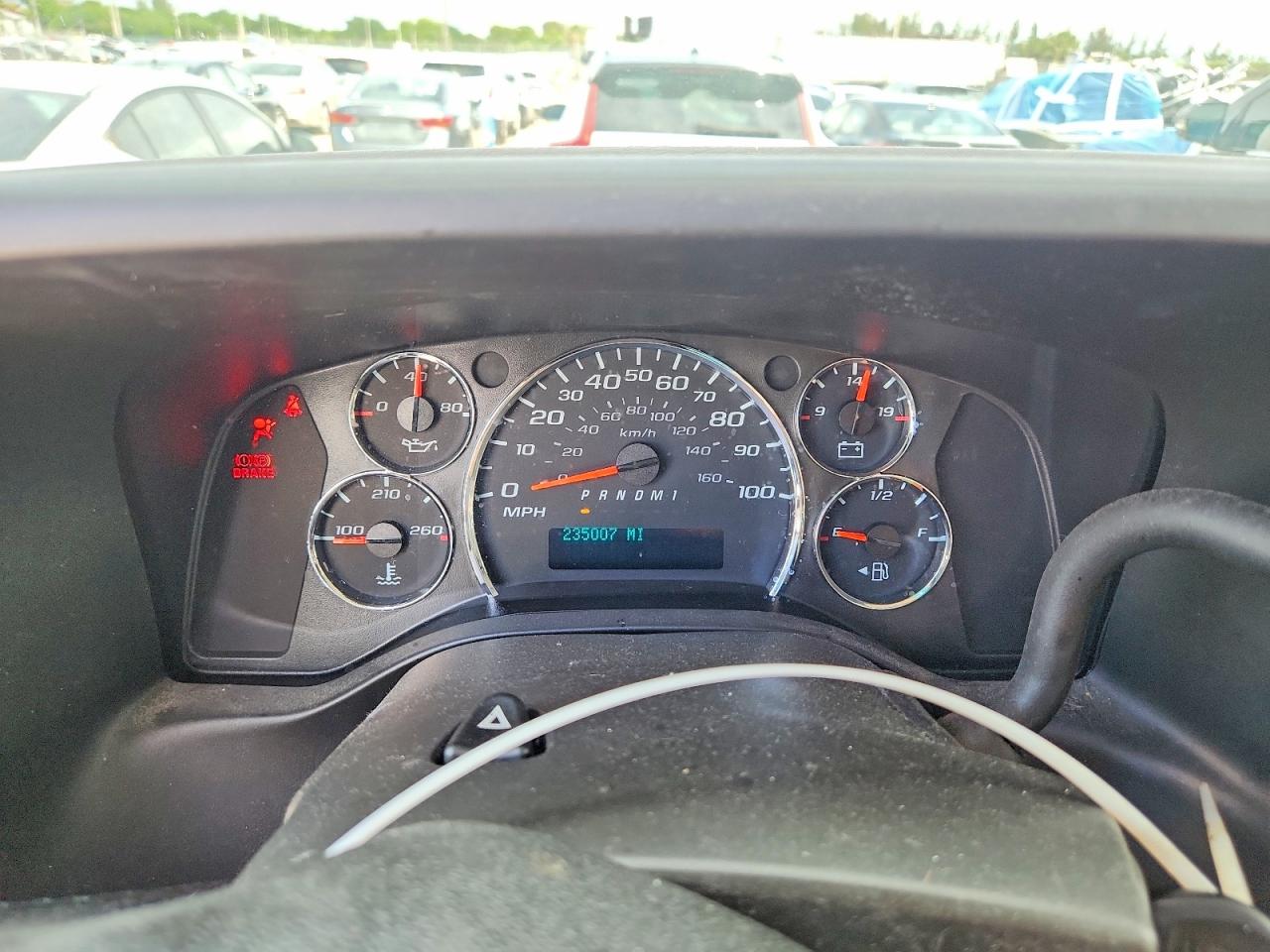 2019 GMC Savana VIN 1GTW7AFG7K1191042 photo 9