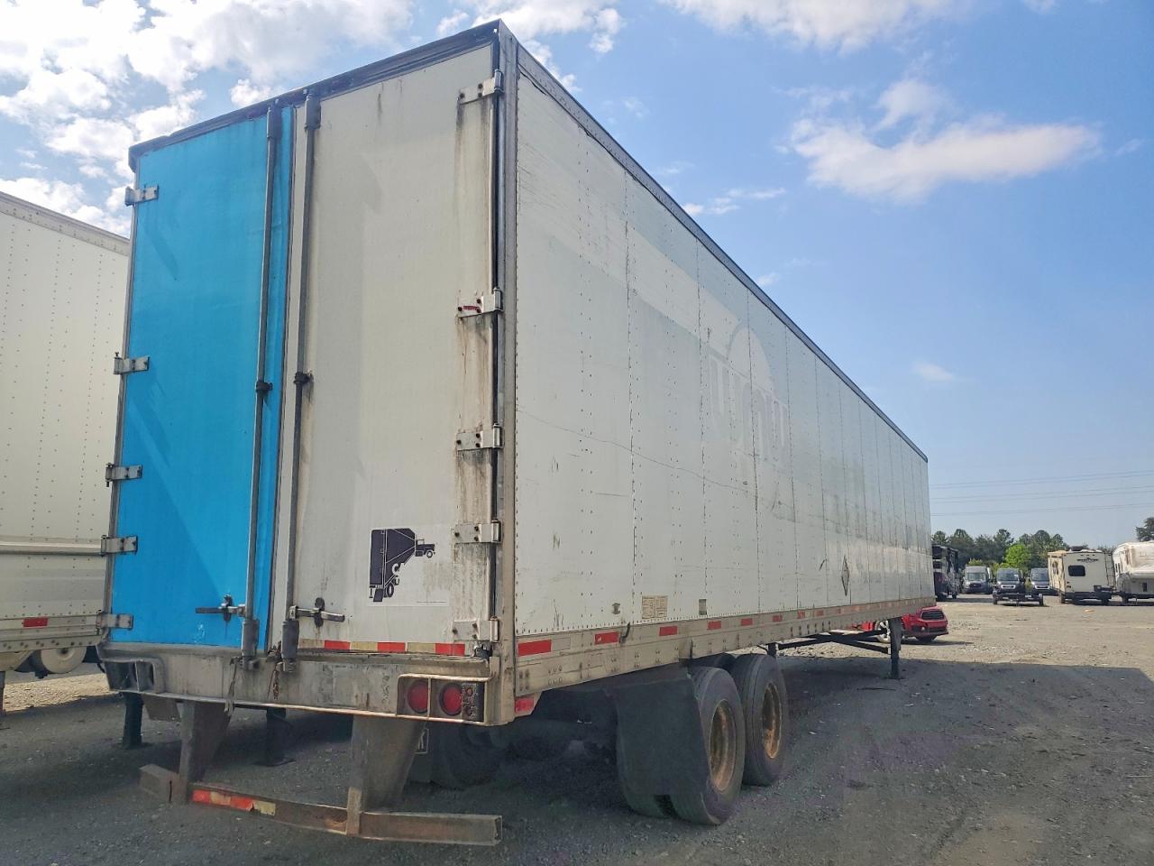 2005 UTILITY Utility tr VIN 1UYVS25385G416702 photo 4