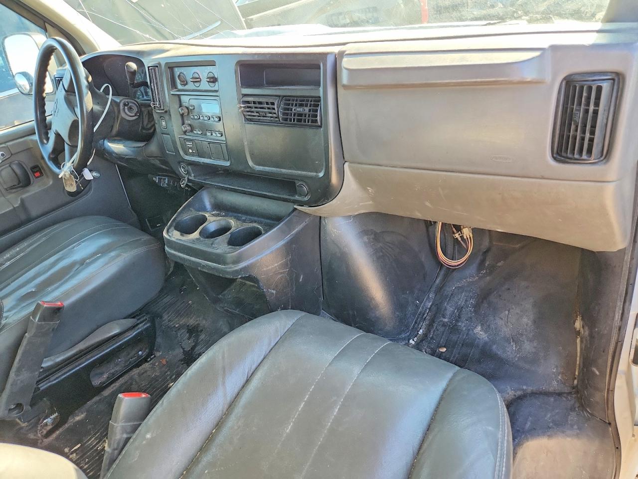 2007 CHEV Express VIN 1GCGG25V171108805 photo 8