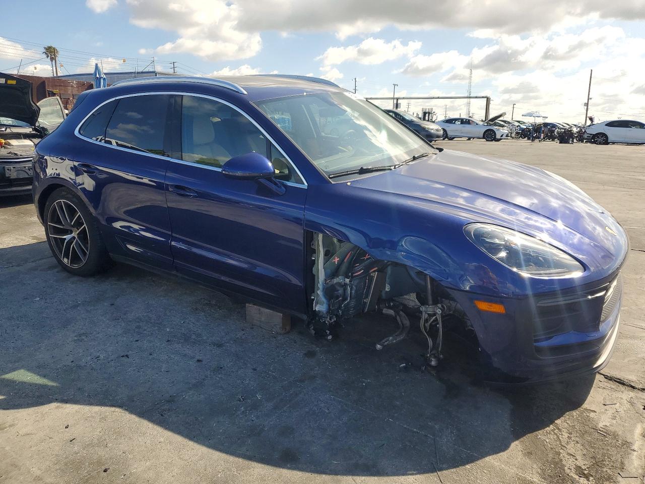 2026 Porsche Macan VIN WP1AA2A59TLB00140 photo 4