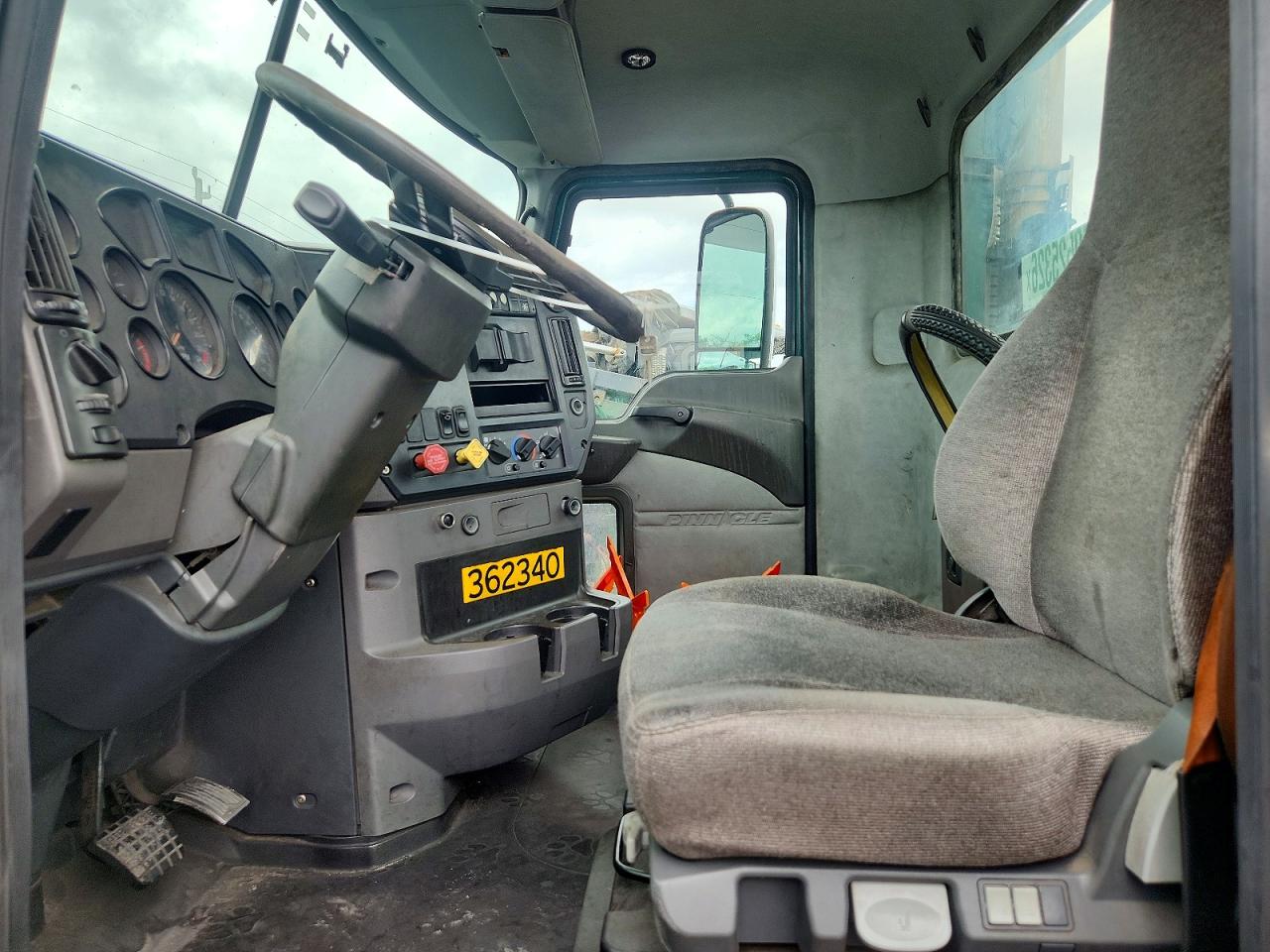 2017 MACK Cxu613 VIN 1M1AW01X3HM009648 photo 5