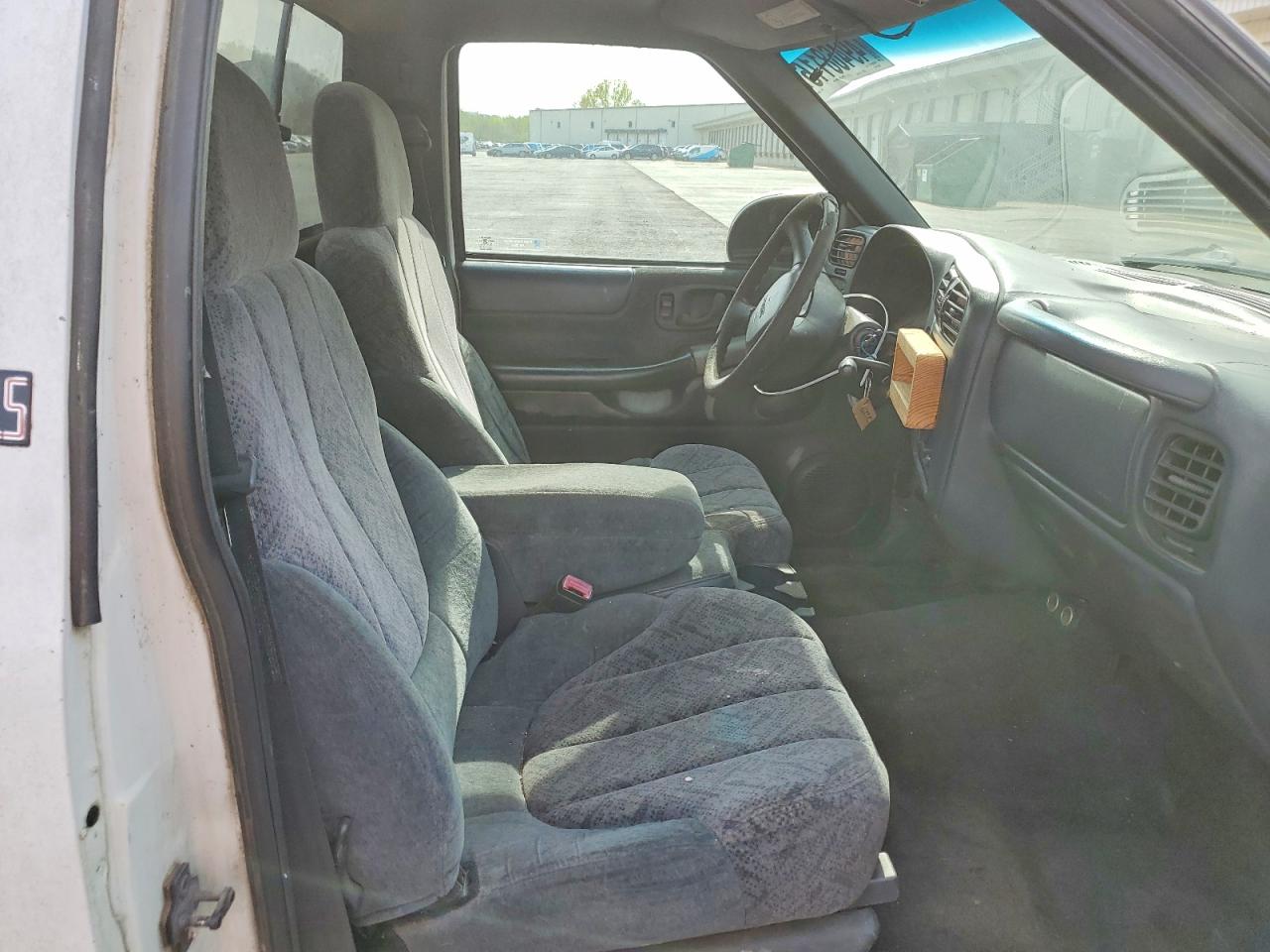 2000 GMC Sonoma VIN 1GTCS1440Y8188283 photo 10