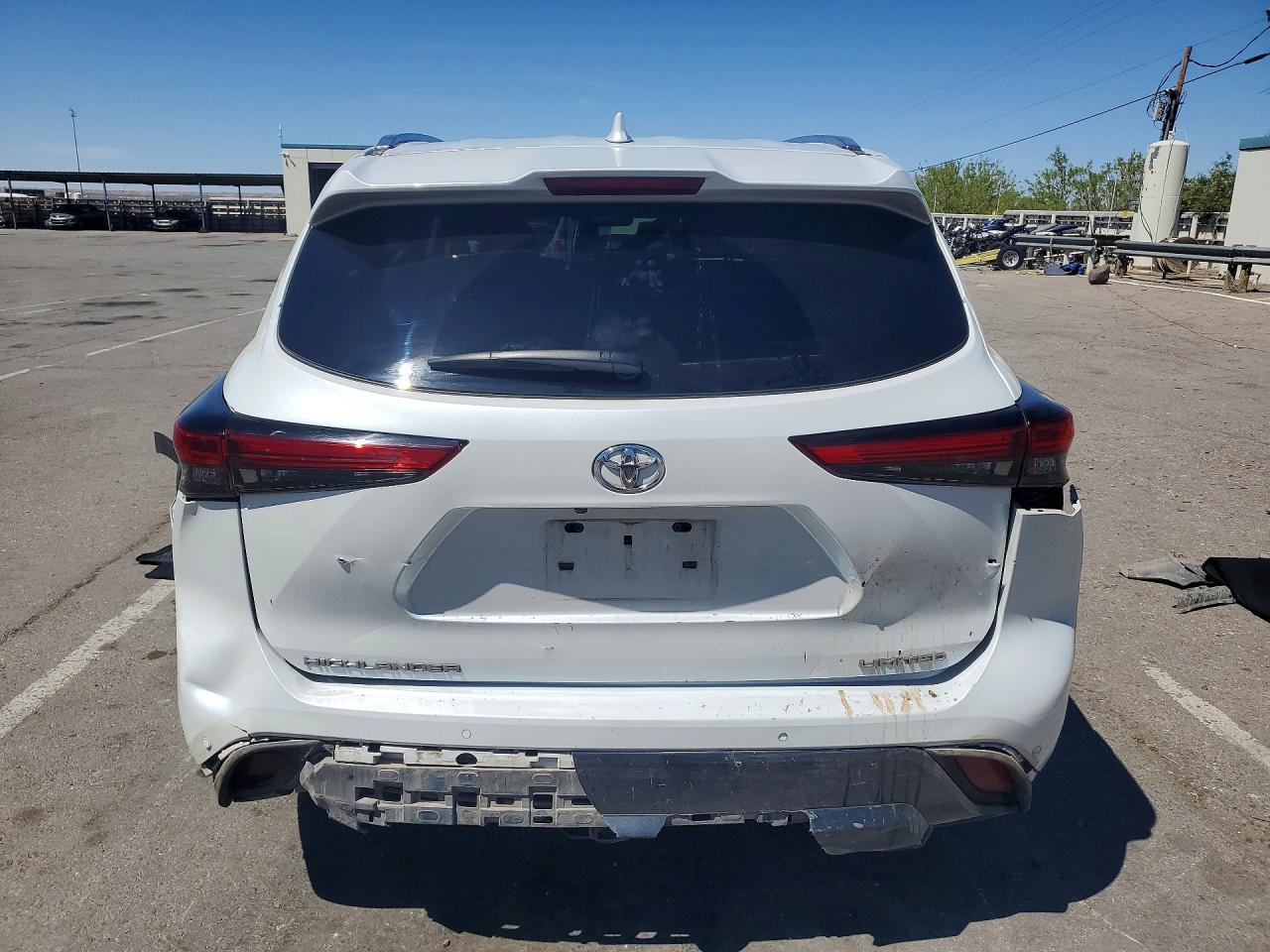 2022 Toyota Highlander VIN 5TDYZRAH2NS100834 photo 6
