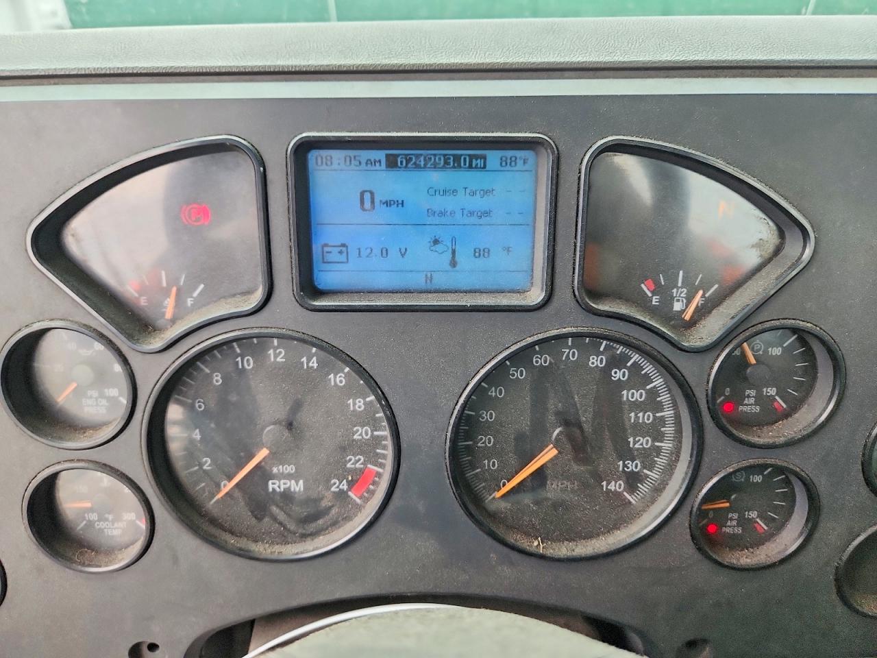 2017 MACK Cxu613 VIN 1M1AW01X3HM009648 photo 8