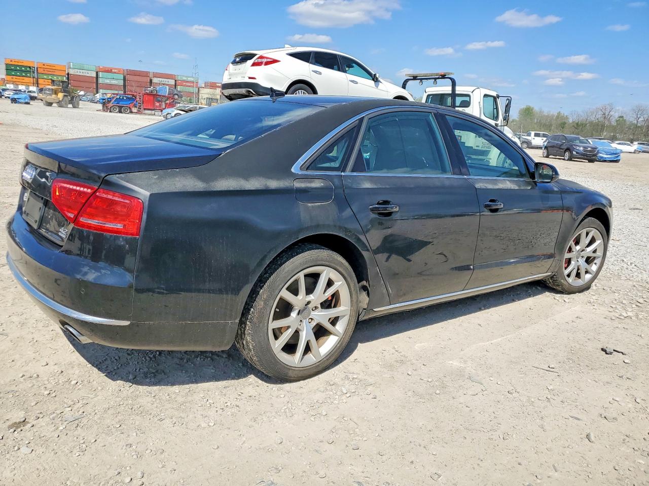 2011 Audi A8 VIN WAUAVAFD0BN001061 photo 3