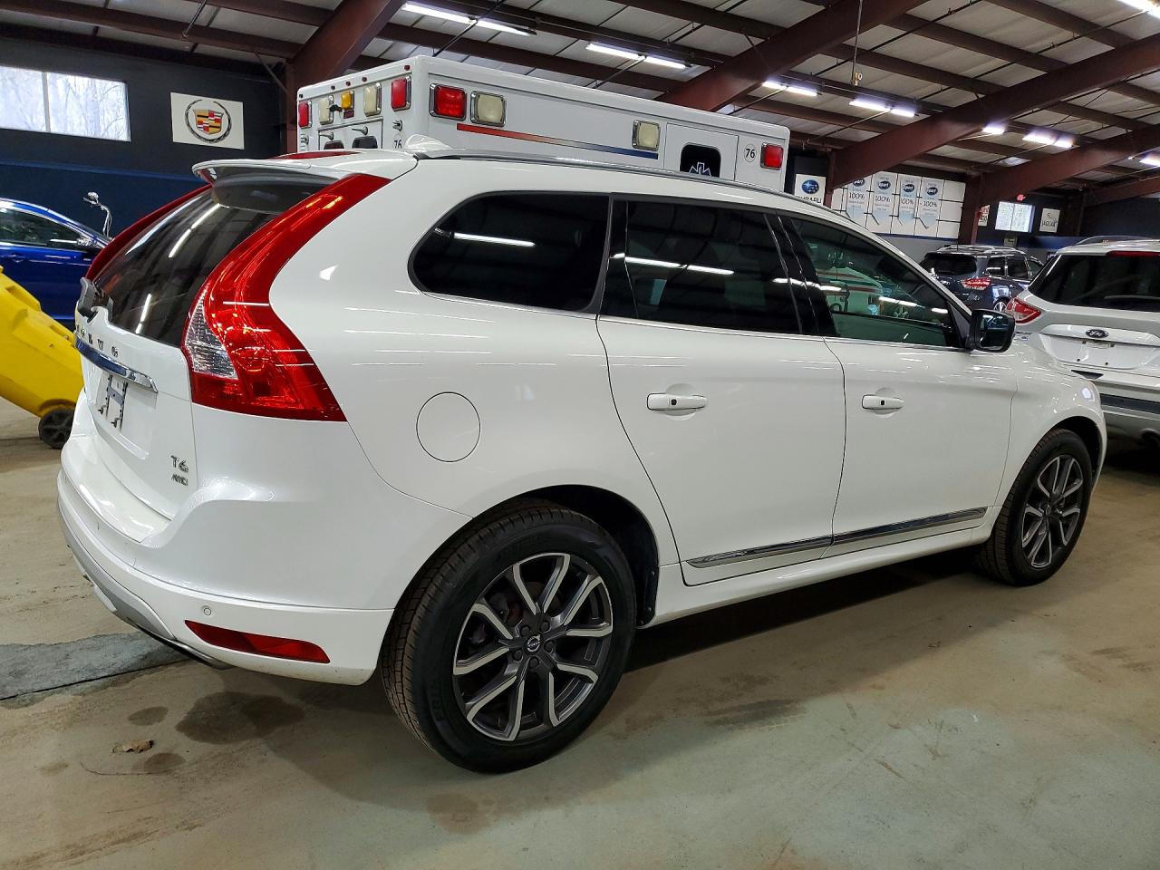 2017 Volvo Xc60 VIN YV449MRR1H2122654 photo 3