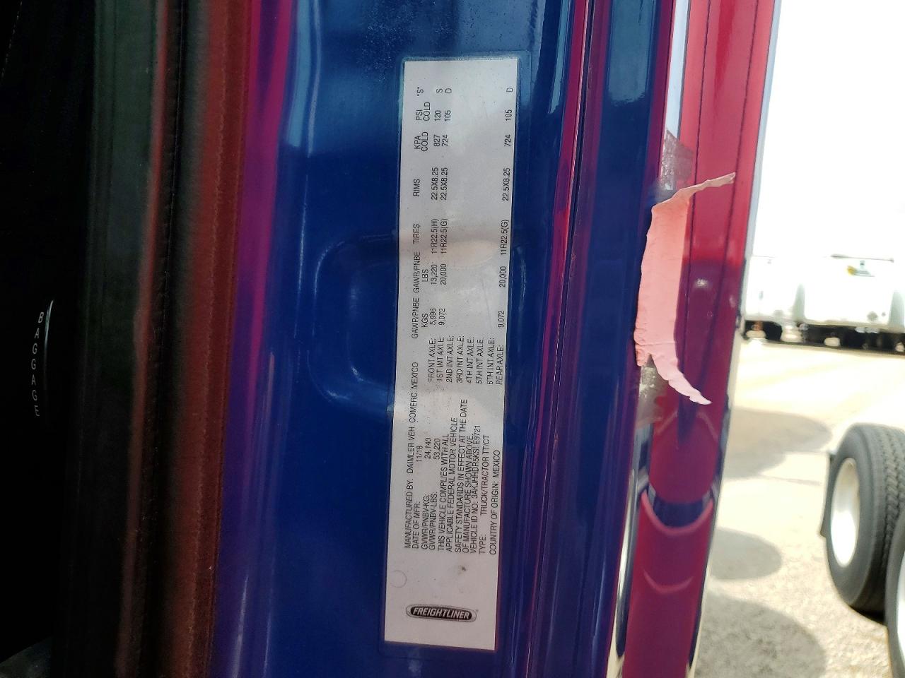 2019 FREIGHTLINER All other VIN 3AKJHHDR5KSLE9721 photo 10