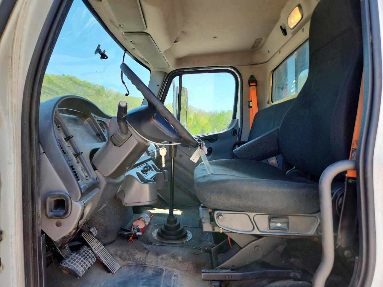 2015 FREIGHTLINER All other VIN 1FVHCYCY0FHGE8896 photo 7