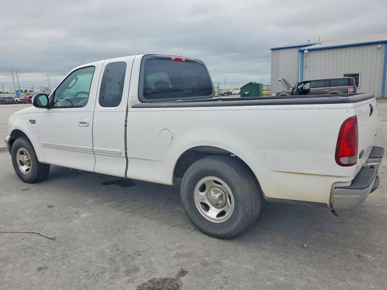 2003 Ford F150 VIN 1FTRX17213NA22256 photo 2