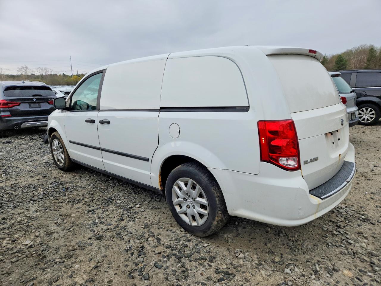 2014 Ram Tradesman VIN 2C4JRGAG0ER451134 photo 2