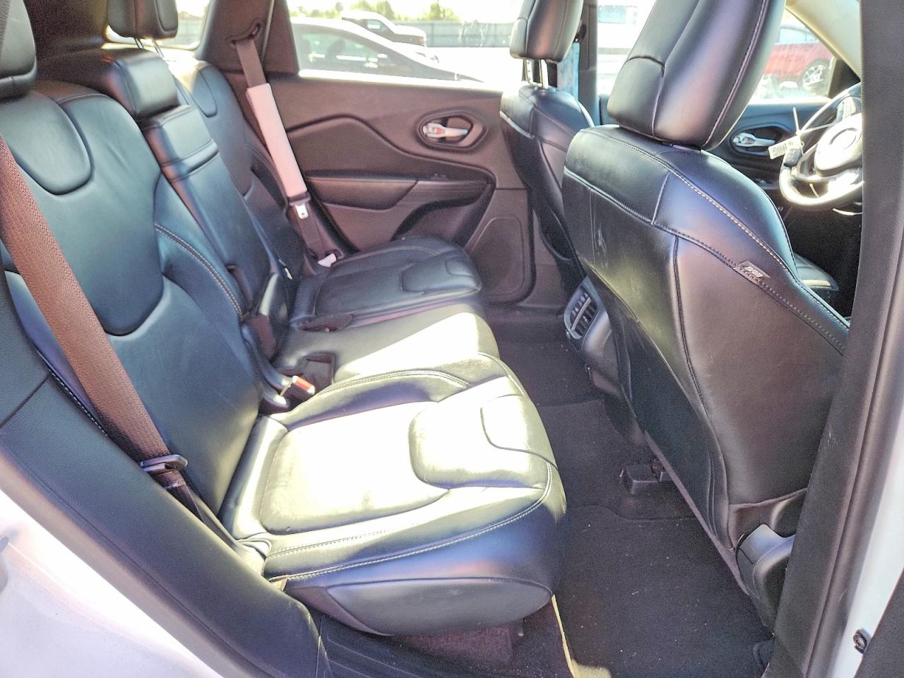 2015 Cherokee VIN 1C4PJLDS3FW585347 photo 10