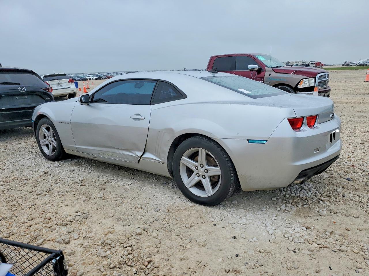 2011 CHEV Camaro VIN 2G1FB1ED5B9210181 photo 2